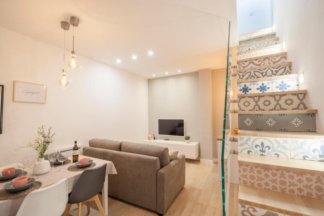 El Apartamento De Rosi Seville Luaran gambar