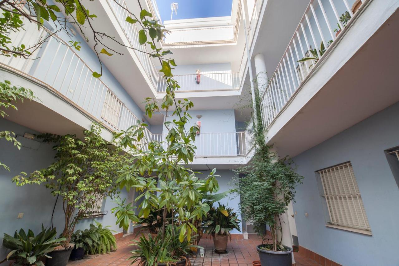 El Apartamento De Rosi Seville Luaran gambar
